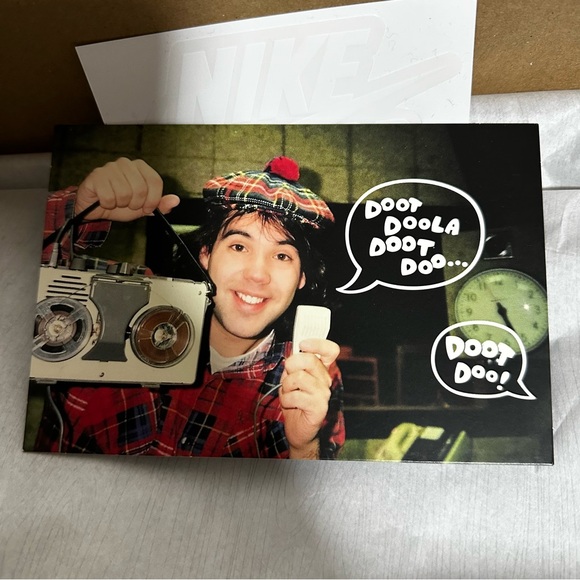 Nike SB Dunk Low ‘Nardwuar’ - SIZE 6.5 - Picture 9 of 14